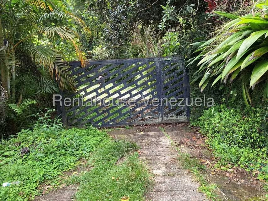 Casa (Duplex) en Venta en Cerro Alto, Miranda - 2