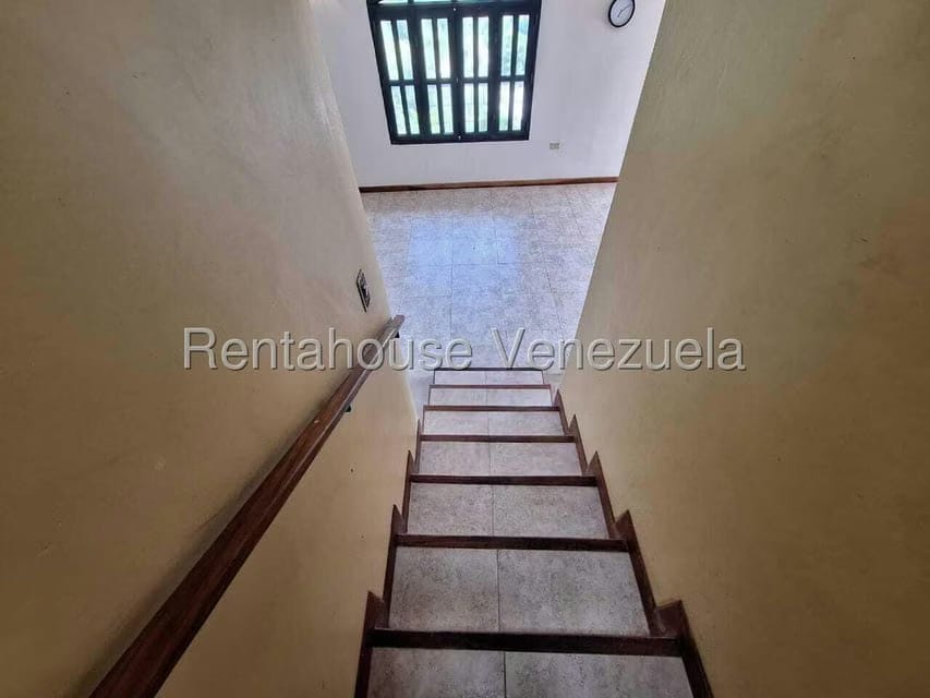 Casa (Duplex) en Venta en Cerro Alto, Miranda - 15