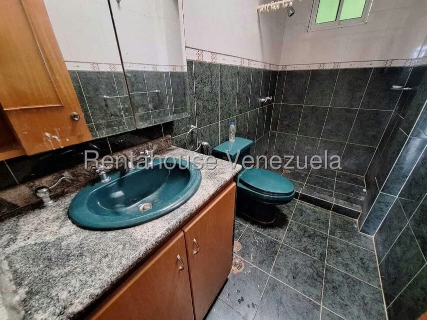 Casa (Duplex) en Venta en Cerro Alto, Miranda - 18