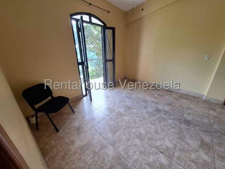 Casa (Duplex) en Venta en Cerro Alto, Miranda - 21