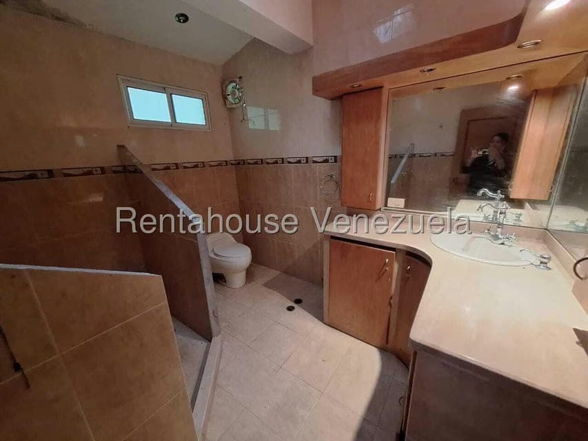 Casa (Duplex) en Venta en Cerro Alto, Miranda - 24