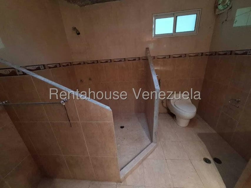 Casa (Duplex) en Venta en Cerro Alto, Miranda - 27