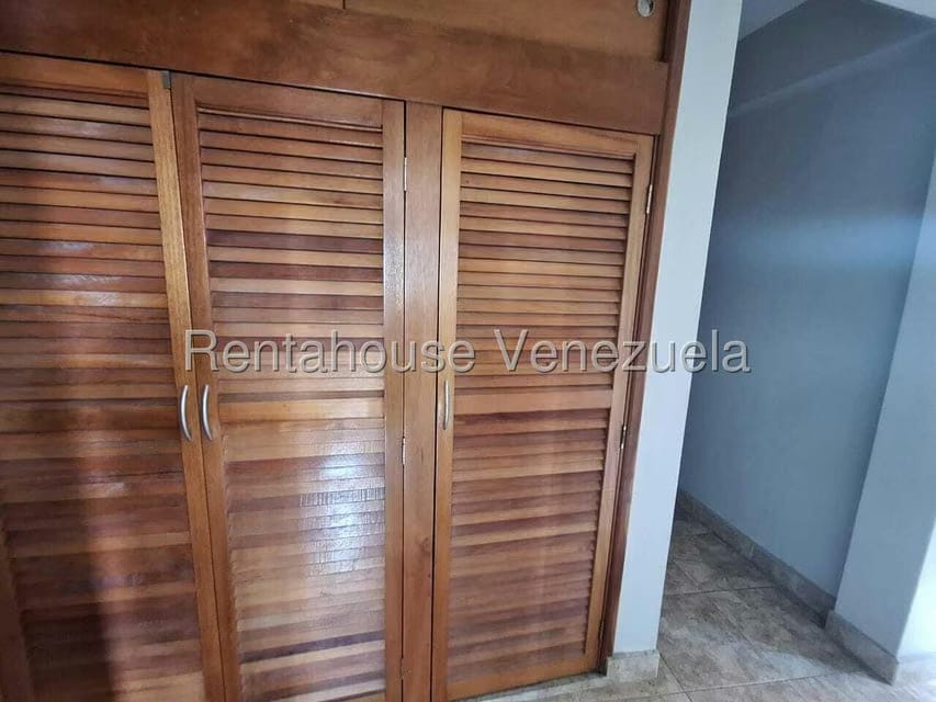 Casa (Duplex) en Venta en Cerro Alto, Miranda - 30