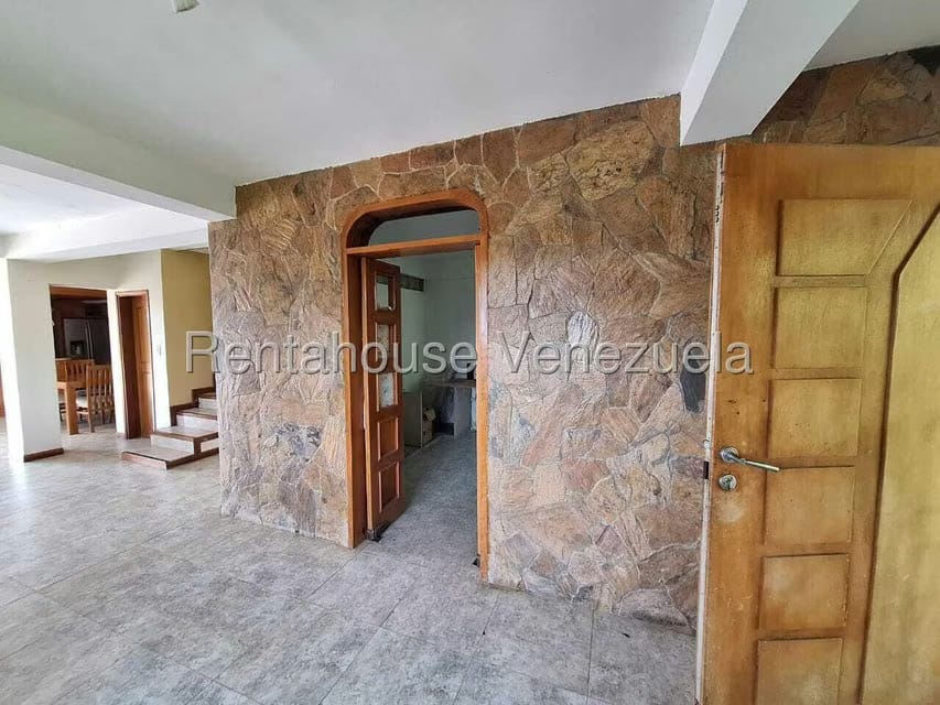 Casa (Duplex) en Venta en Cerro Alto, Miranda - 5