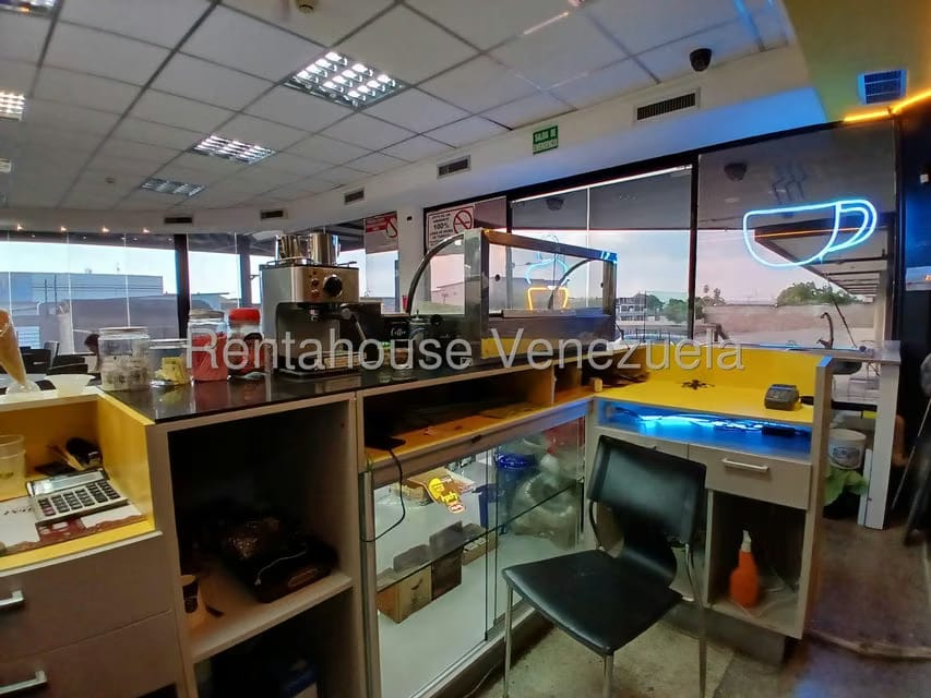 Comercial (Local Comercial) en Alquiler en La Mata, Lara - 24