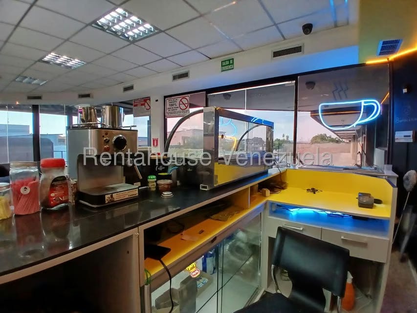 Comercial (Local Comercial) en Alquiler en La Mata, Lara - 26