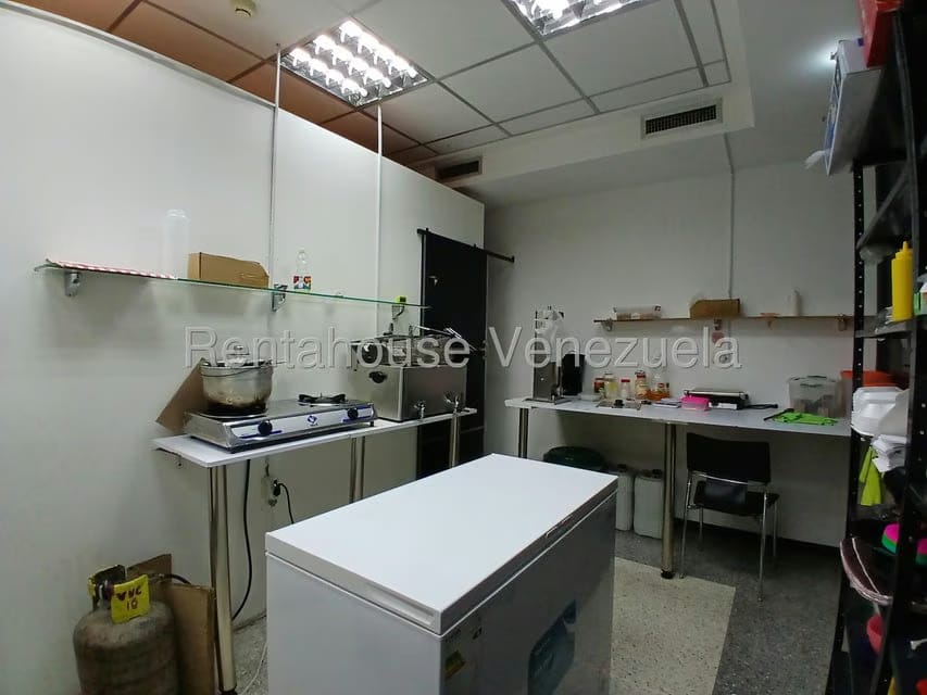Comercial (Local Comercial) en Alquiler en La Mata, Lara - 32