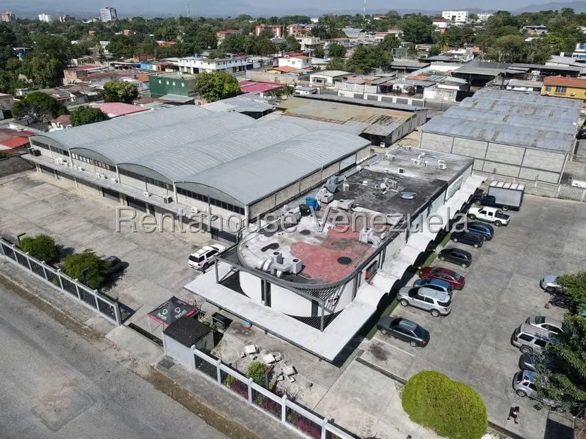 Comercial (Local Comercial) en Alquiler en La Mata, Lara - 42