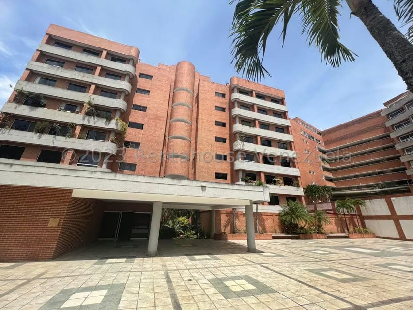 Apartamento (1 Nivel) en Alquiler en Lomas del Sol, Distrito Metropolitano - 28