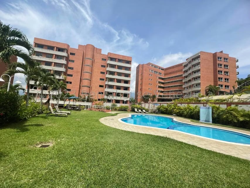 Apartamento (1 Nivel) en Alquiler en Lomas del Sol, Distrito Metropolitano - 32