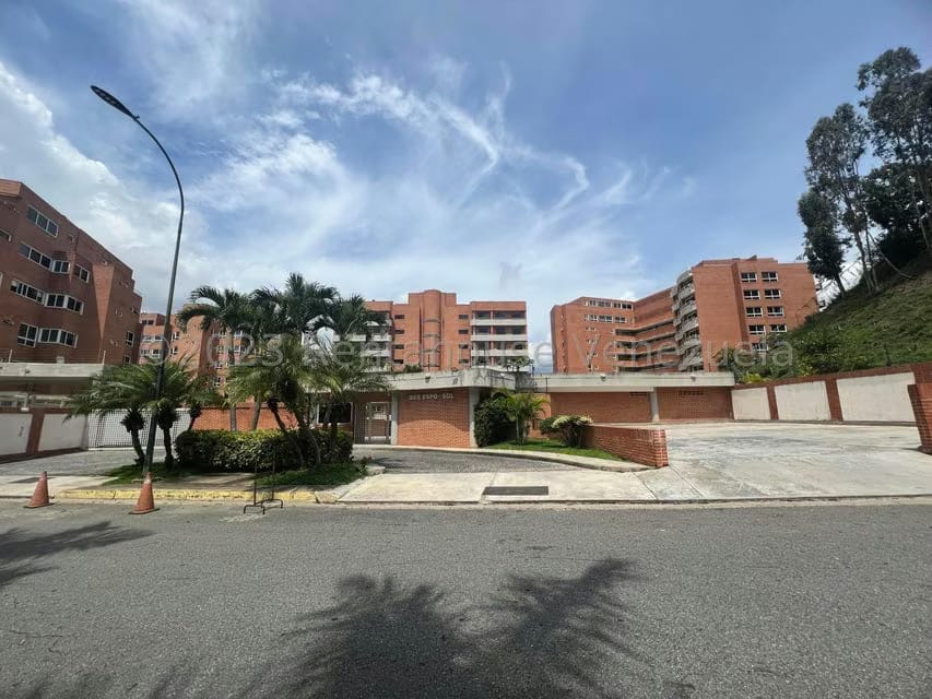 Apartamento (1 Nivel) en Alquiler en Lomas del Sol, Distrito Metropolitano - 34