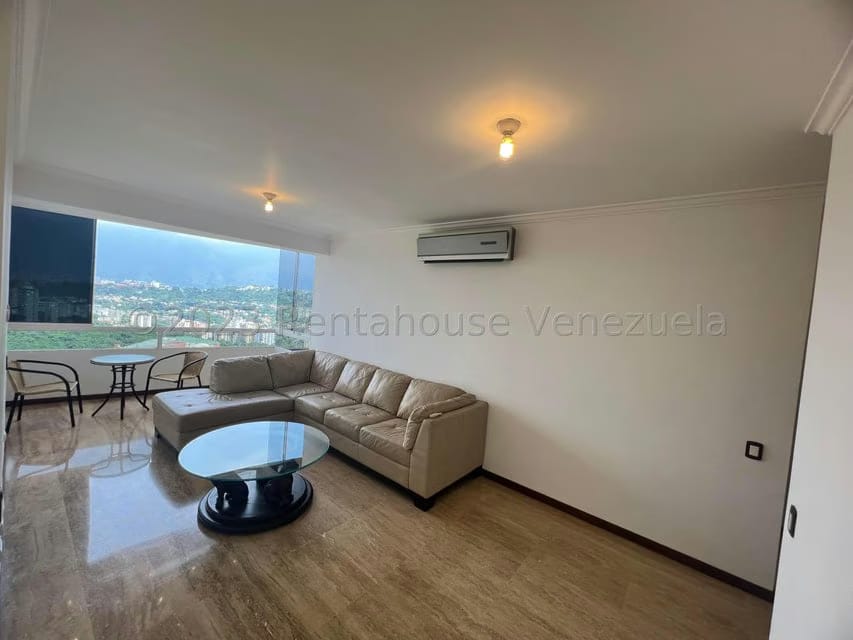 Apartamento (1 Nivel) en Alquiler en Lomas del Sol, Distrito Metropolitano - 6
