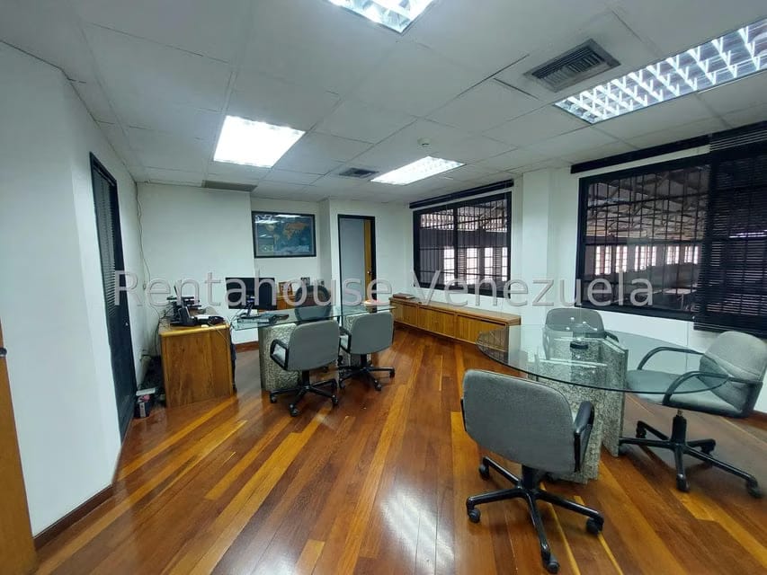 Comercial (Edificio) en Venta en Guarenas, Miranda - 30