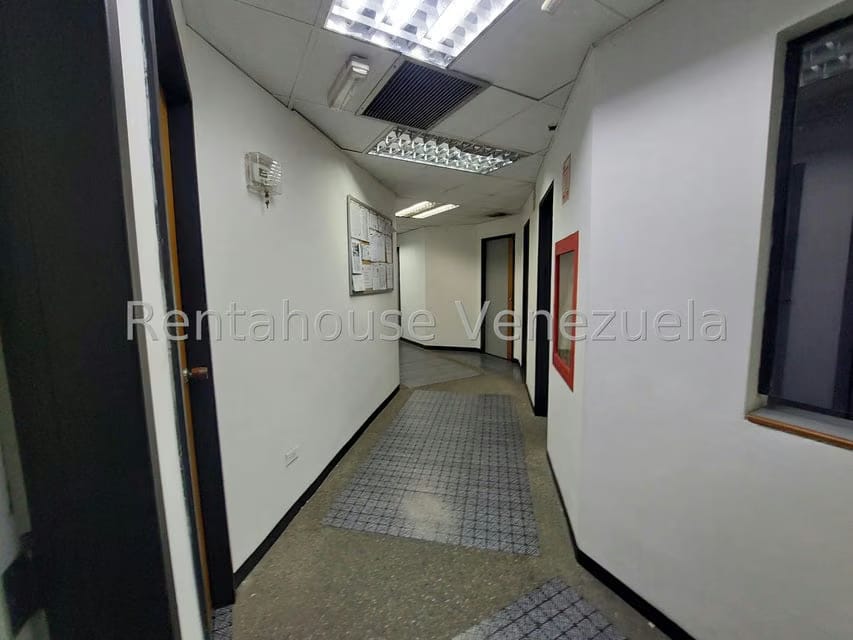 Comercial (Edificio) en Venta en Guarenas, Miranda - 37