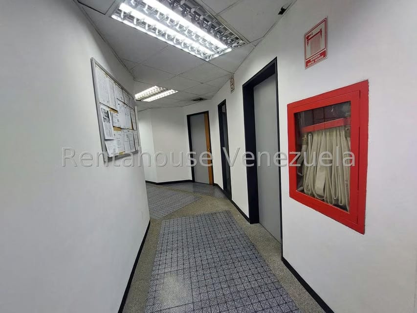 Comercial (Edificio) en Venta en Guarenas, Miranda - 38