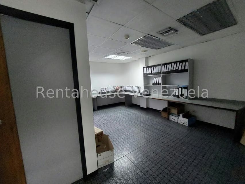 Comercial (Edificio) en Venta en Guarenas, Miranda - 42