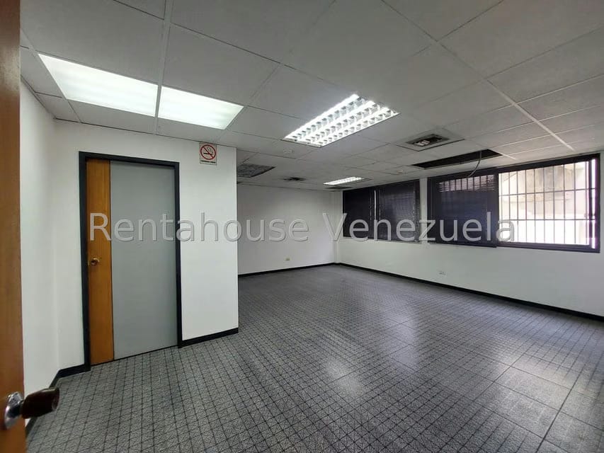 Comercial (Edificio) en Venta en Guarenas, Miranda - 48