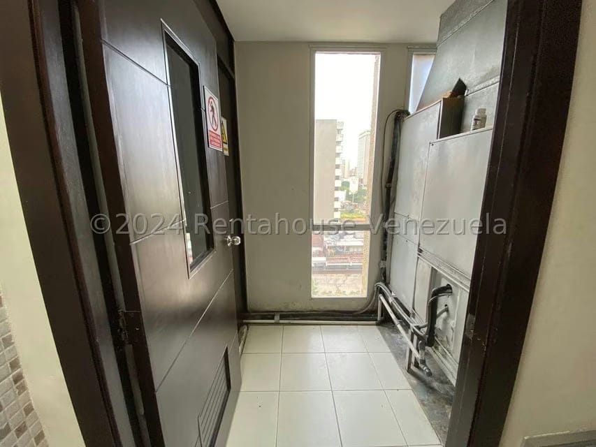 Comercial (Oficina) en Alquiler en 5 de Julio, Zulia - 14