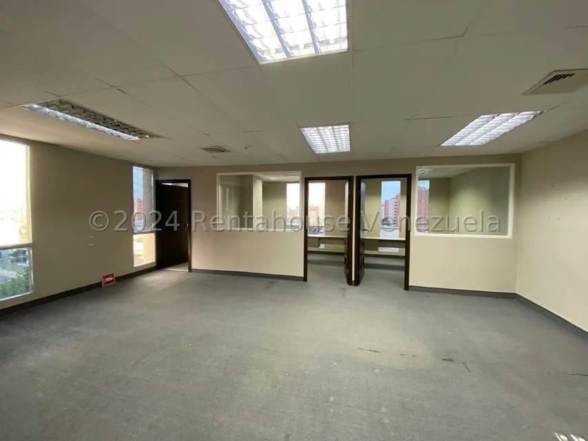 Comercial (Oficina) en Alquiler en 5 de Julio, Zulia - 4