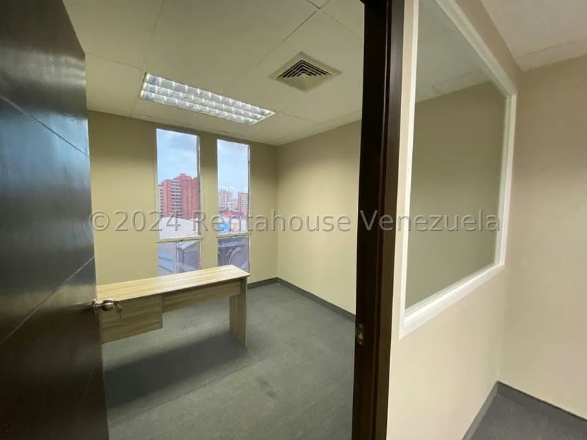 Comercial (Oficina) en Alquiler en 5 de Julio, Zulia - 8