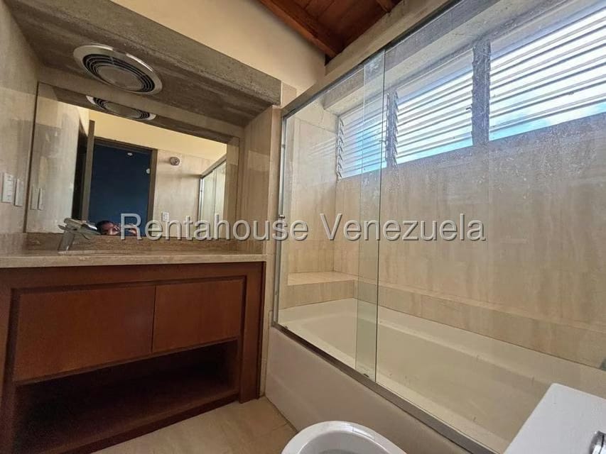 Casa (1 Nivel) en Venta en La Lagunita Country Club, Distrito Metropolitano - 26