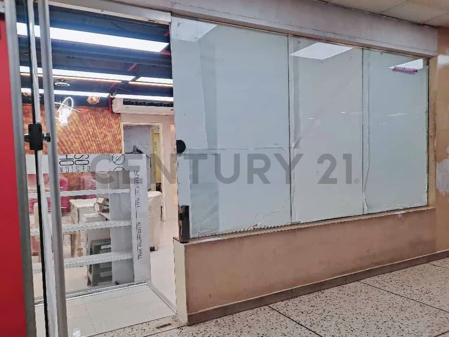 YM - Alquiler de Local Comercial a estrenar - Listo para iniciar tu negocio. - 9