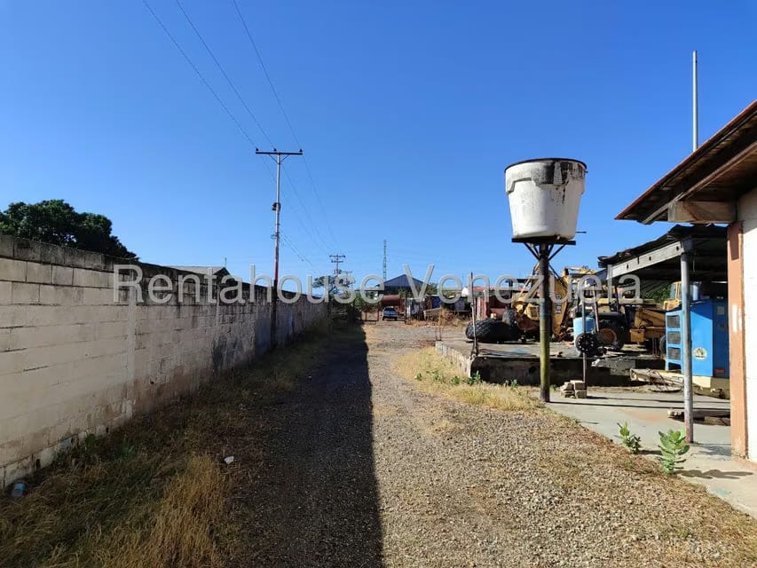 Comercial (Galpon - Deposito) en Alquiler en Villa Don Victor, Aragua - 3