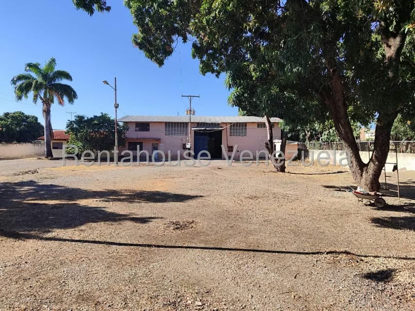 Comercial (Galpon - Deposito) en Alquiler en Villa Don Victor, Aragua - 4