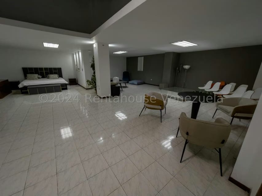 Comercial (Local Comercial) en Alquiler en La Yaguara, Distrito Metropolitano - 6