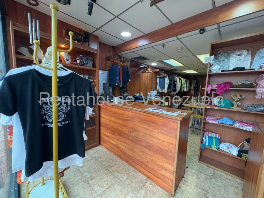 Comercial (Local Comercial) en Venta en Prados del Este, Distrito Metropolitano - 16