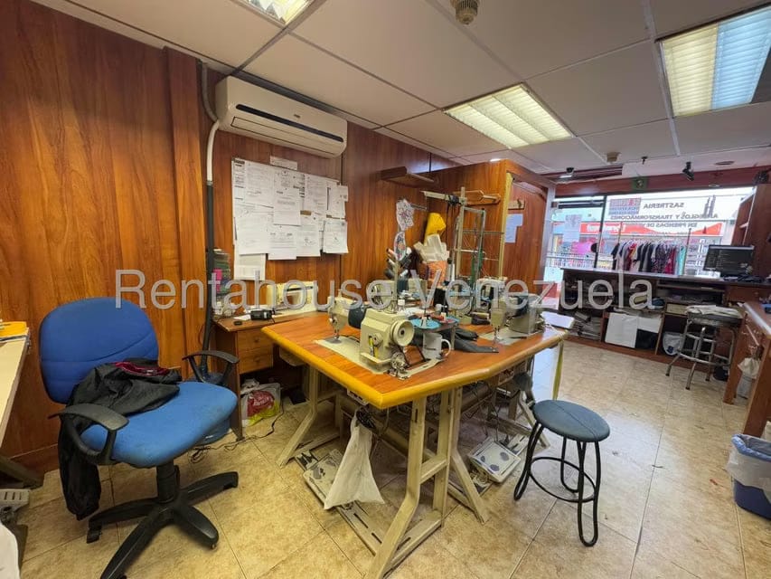 Comercial (Local Comercial) en Venta en Prados del Este, Distrito Metropolitano - 21