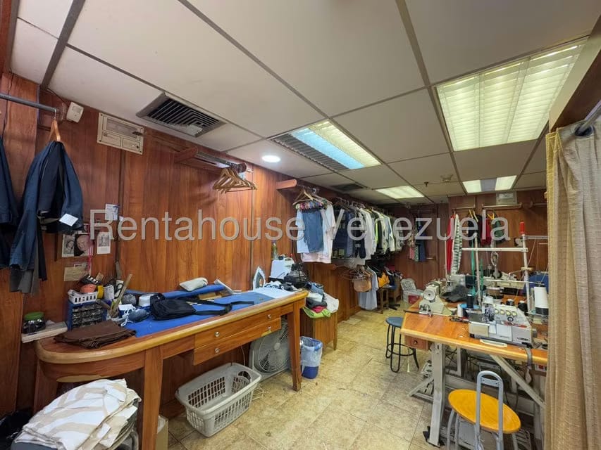 Comercial (Local Comercial) en Venta en Prados del Este, Distrito Metropolitano - 23