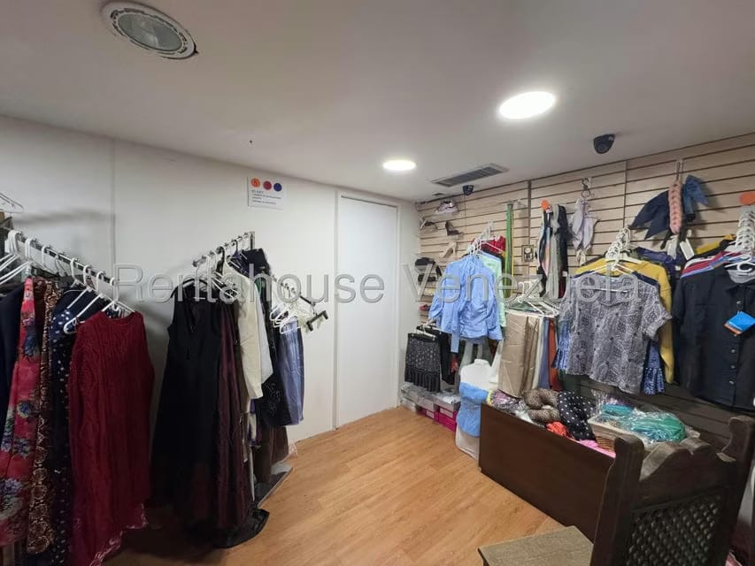 Comercial (Local Comercial) en Venta en Prados del Este, Distrito Metropolitano - 25