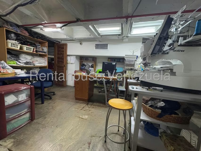 Comercial (Local Comercial) en Venta en Prados del Este, Distrito Metropolitano - 31