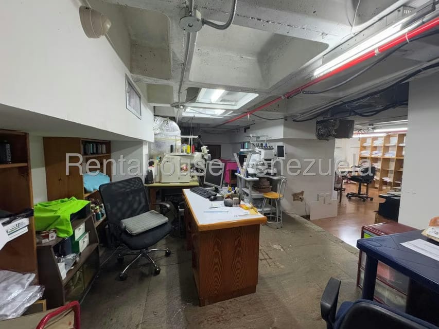 Comercial (Local Comercial) en Venta en Prados del Este, Distrito Metropolitano - 33