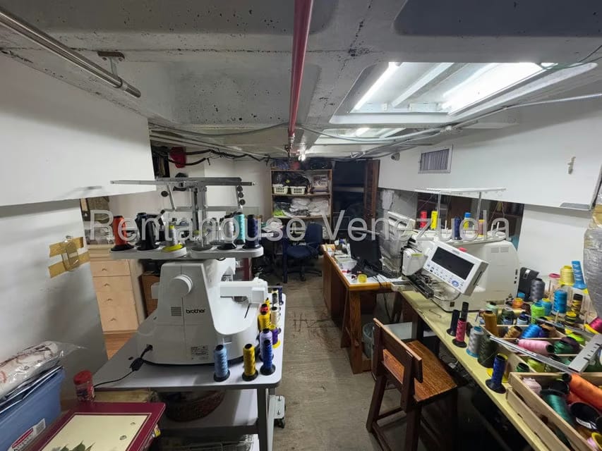 Comercial (Local Comercial) en Venta en Prados del Este, Distrito Metropolitano - 34