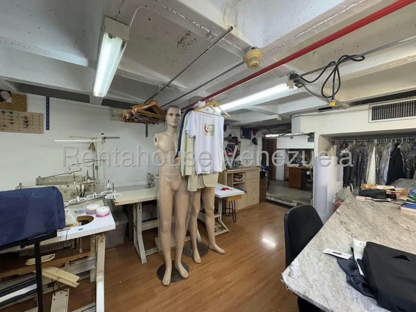 Comercial (Local Comercial) en Venta en Prados del Este, Distrito Metropolitano - 37