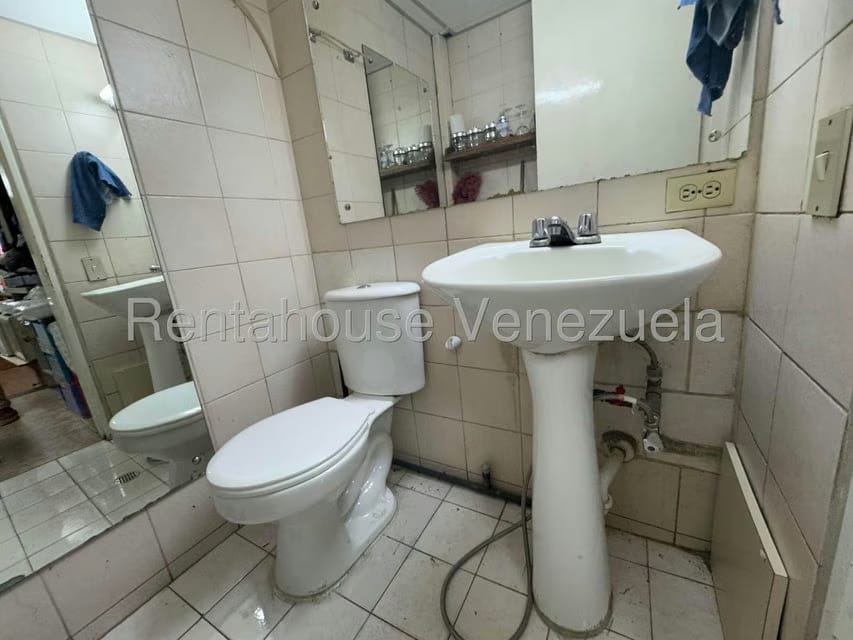 Comercial (Local Comercial) en Venta en Prados del Este, Distrito Metropolitano - 41