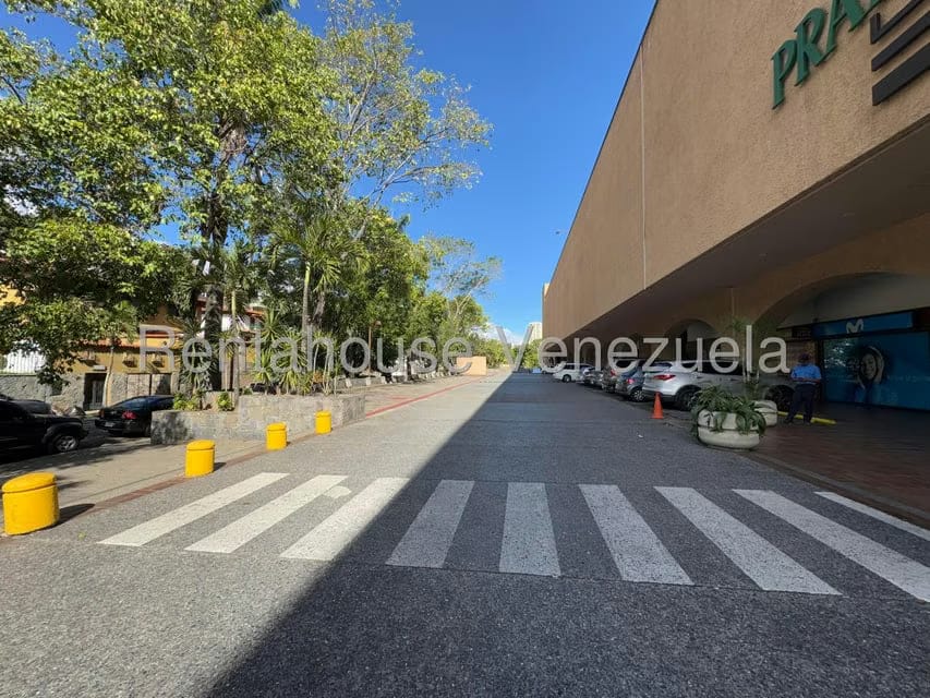 Comercial (Local Comercial) en Venta en Prados del Este, Distrito Metropolitano - 47