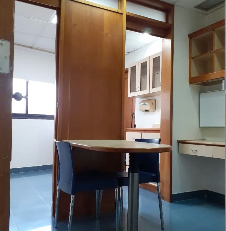 Alquiler de Oficina Consultorio en Sabana Grande - 5