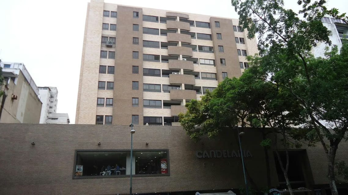 Apartamento (1 Nivel) en Venta en Parroquia La Candelaria, Distrito Metropolitano - 2