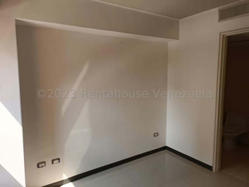Apartamento (1 Nivel) en Venta en Parroquia La Candelaria, Distrito Metropolitano - 11