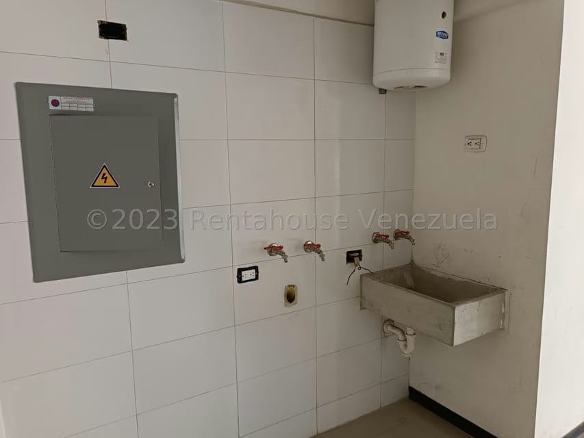 Apartamento (1 Nivel) en Venta en Parroquia La Candelaria, Distrito Metropolitano - 9