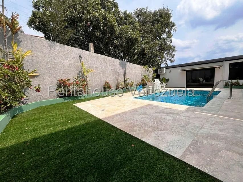 Casa (Duplex) en Venta en Colinas De Santa Rosa, Lara - 33