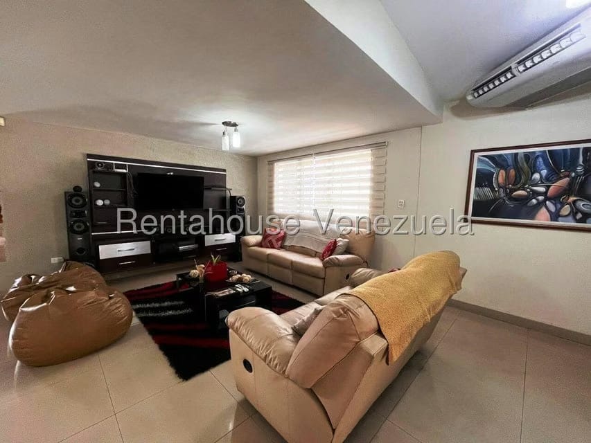 Casa (Duplex) en Venta en Colinas De Santa Rosa, Lara - 8