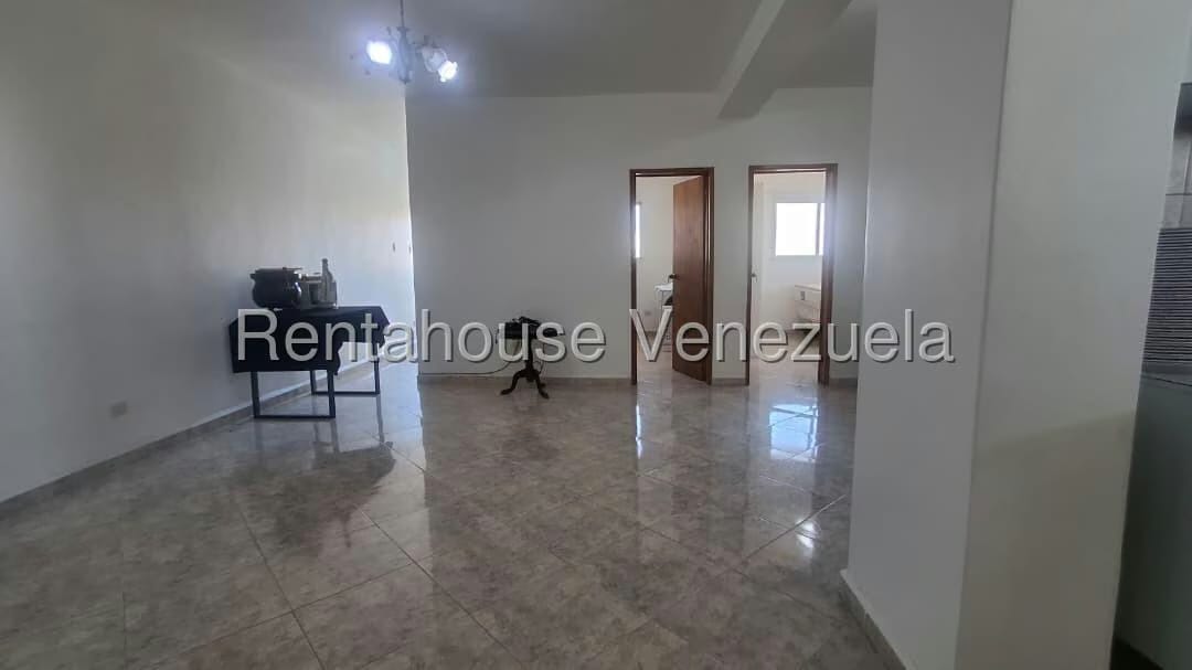 Apartamento (1 Nivel) en Venta en Porlamar, Nueva Esparta - 2