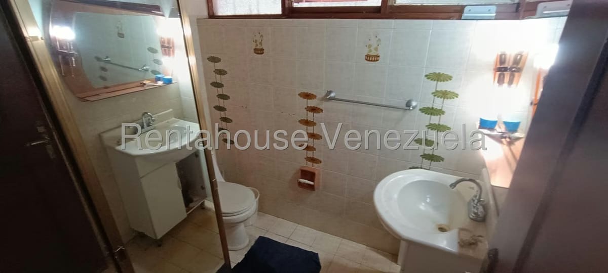 Casa (Multipes Niveles) en Venta en Prados del Este, Distrito Metropolitano - 26