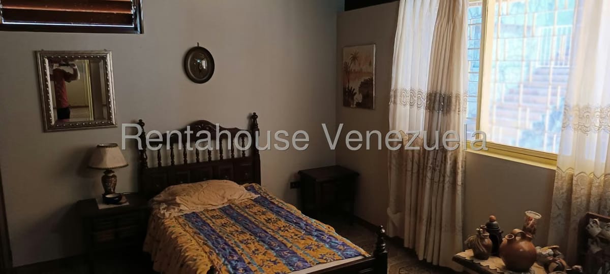 Casa (Multipes Niveles) en Venta en Prados del Este, Distrito Metropolitano - 28