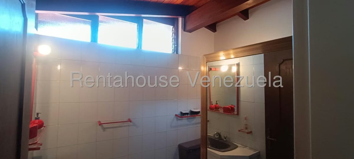 Casa (Multipes Niveles) en Venta en Prados del Este, Distrito Metropolitano - 31