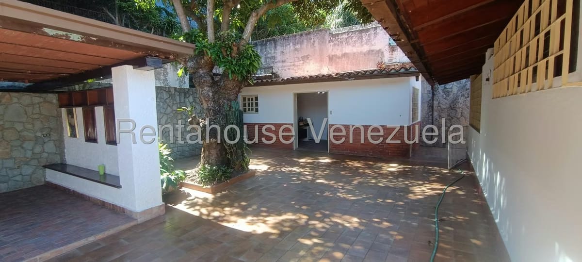 Casa (Multipes Niveles) en Venta en Prados del Este, Distrito Metropolitano - 36